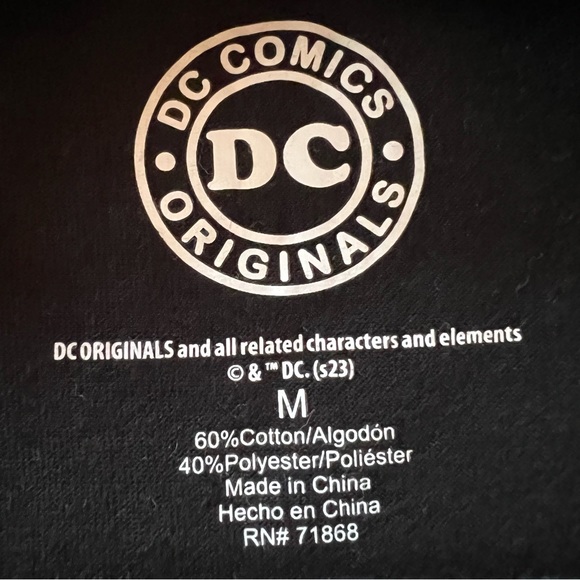 🌟SOLD🌟Aquaman DC Comics Graphic Tee Shirt - Picture 3 of 3